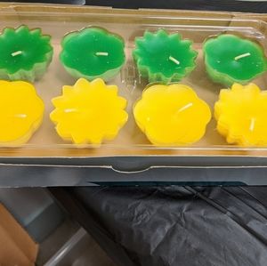 NIB Partylite floating candles